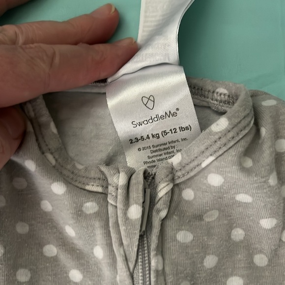 Lot of 2 swaddle me zip up & Velcro Swaddles. 0-3 months & 3-6ish months - Picture 3 of 8